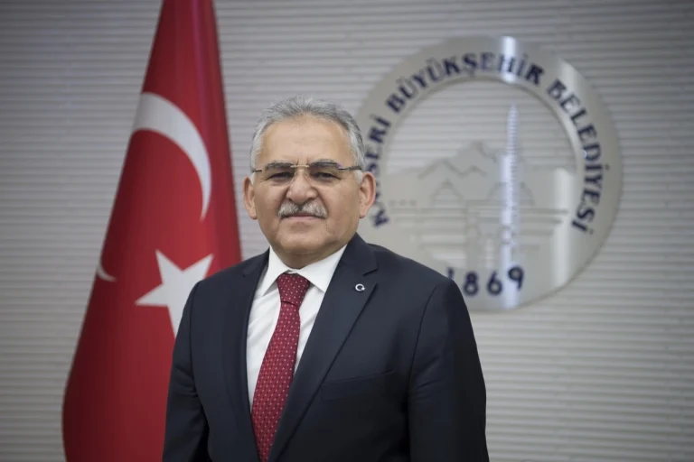 memduh-buyukkilic-tan-mehmet-akif-mesaji-1766808204-947_large
