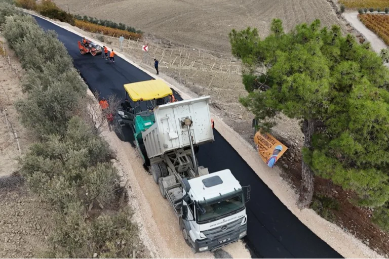 mersin-de-yol-ve-asfalt-calismalari-suruyor-1766738522-25_large