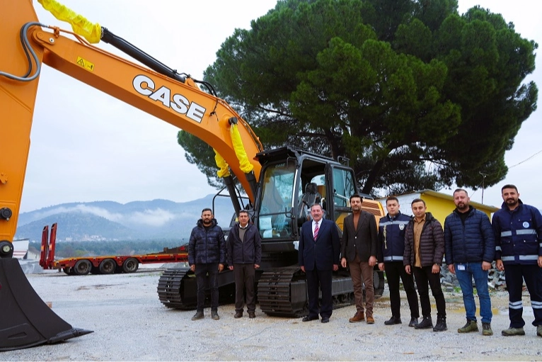 mugla-milas-a-tbb-den-ekskavator-hibesi-1766410850-984_large