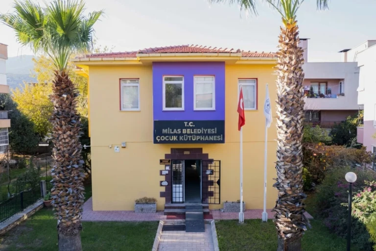 mugla-milas-ta-cocuk-kitaplarina-yogun-ilgi-1766469821-415_large