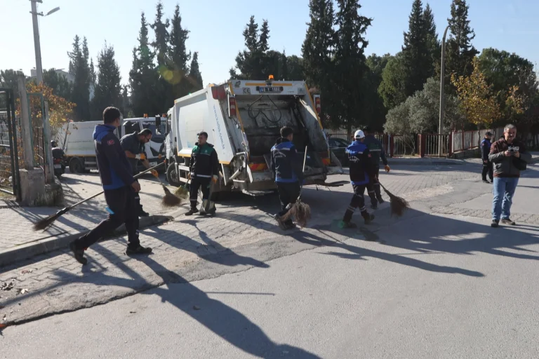 mugla-yatagan-da-cevre-temizligi-seferberligi-1766223449-852_large