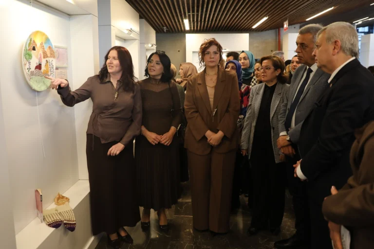 osmangazi-de-cengiz-aytmatov-gunleri-sanat-ve-edebiyatla-taclandi-1765646685-889_large