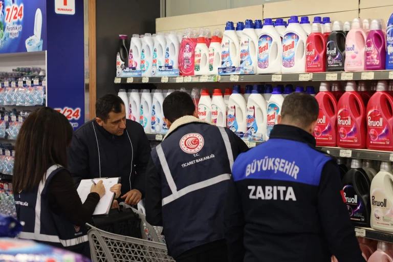 sakarya-zabitasi-ndan-yeni-yil-oncesi-fahis-fiyat-artisina-gecit-yok-1766752253-812_large