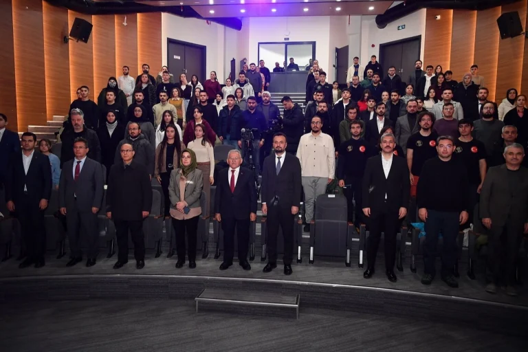 sehir-sohbetleri-nin-ilk-konugu-dr-memduh-buyukkilic-1766896906-502_large