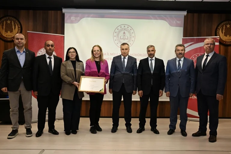 sifir-atikta-bursa-birincisi-inegol-e-cevre-berati-1766584588-401_large