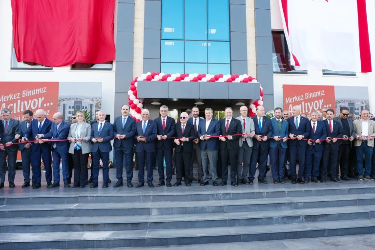 turk-dunyasi-belediyeler-birligi-icra-kurulu-kktc-guzelyurt-ta-bulustu-1766238882-506_large