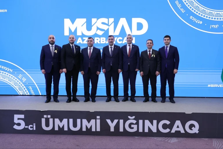 turkiye-azerbaycan-is-dunyasinda-kalici-is-birliklerini-guclendirecegiz-1766492832-731_large
