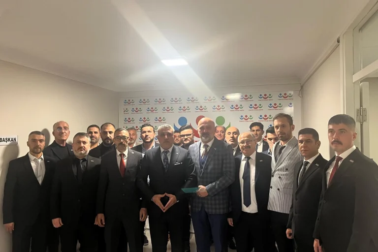 turkiye-ittifak-partisi-bursa-teskilati-tanitildi-1766145046-361_large