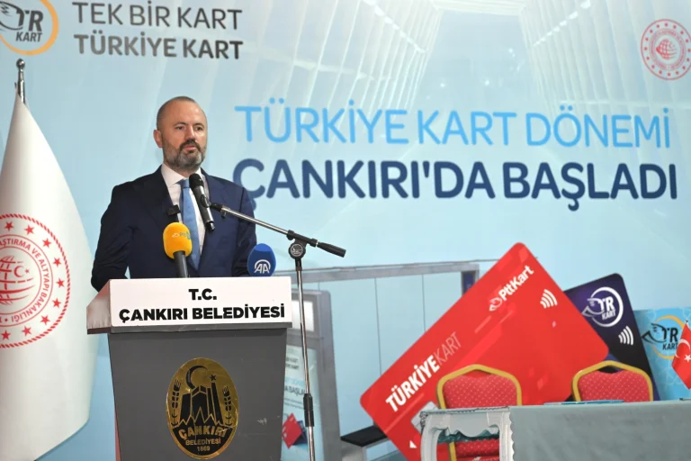 turkiye-kart-projesi-cankiri-da-kullanimda-ulasimda-tek-kart-donemi-basladi-1766497324-689_large